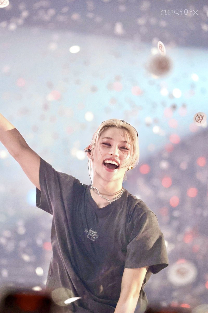 aesilix's tweet image. 240901 #dominATE_SEOUL 

행복이₊˚*ੈ✩‧₊˚

#Felix #필릭스 #フィリックス
#straykids  #스트레이키즈