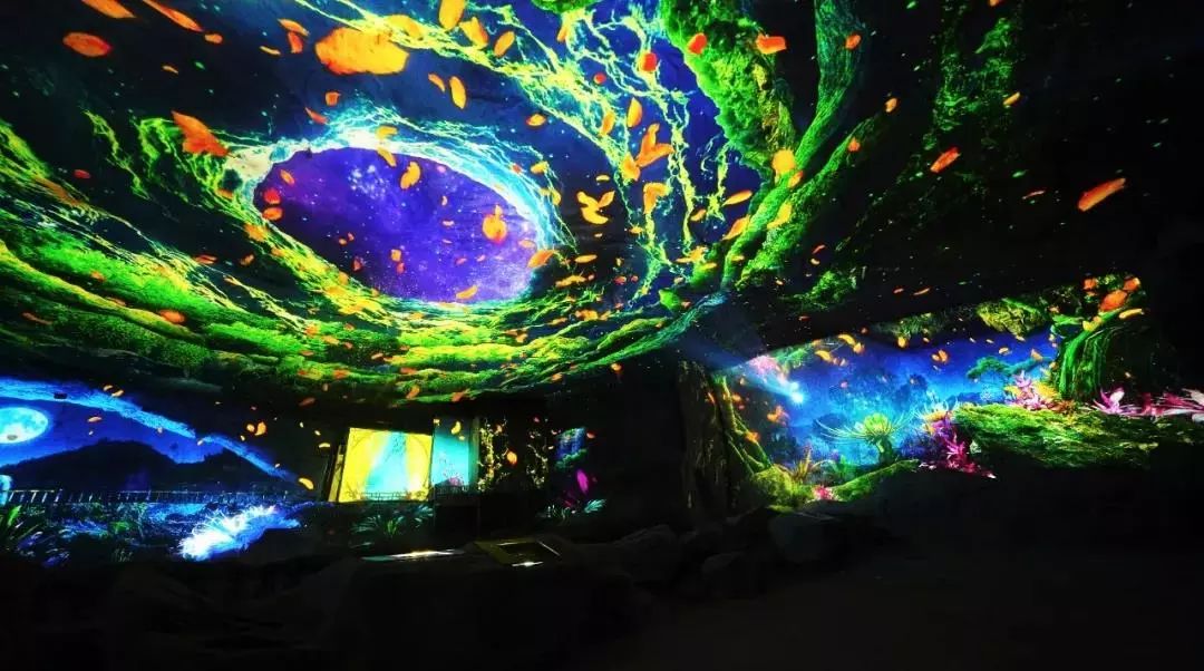 Case | Simian Romance | Hirender
<a href="/hirender2016/">Hirender</a>  created 13 #immersive scene showing story nodes by #3DMapping, allowing visitors to experience a #light and shadow interaction experience in walking-adventure style, which combines movement and stillness, reality and virtuality. 💘