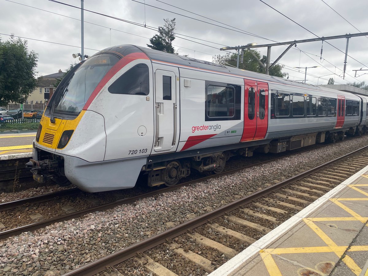 Southminster branch ✅
A pretty branch that’s very local to me although one that I’ve never properly used, so Wickford to Southminster, eat and home.