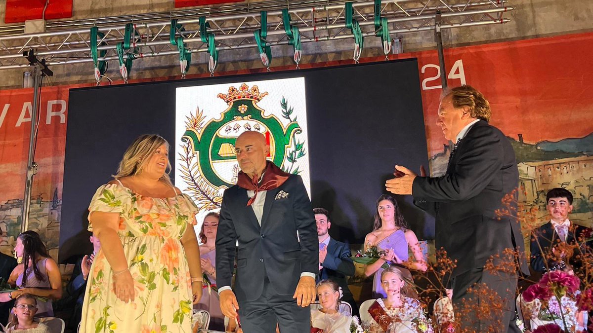 ☺️ 𝗢𝗥𝗚𝗨𝗟𝗟𝗢𝗦𝗢𝗦 𝗗𝗘 𝗟𝗢𝗦 𝗡𝗨𝗘𝗦𝗧𝗥𝗢𝗦

El sábado, nuestro entrenador Dani Martínez daba el pistoletazo de salida de las fiestas de Almudévar, su pueblo, siendo mantenedor de las mismas por la gran trayectoria deportiva que acredita su currículum.