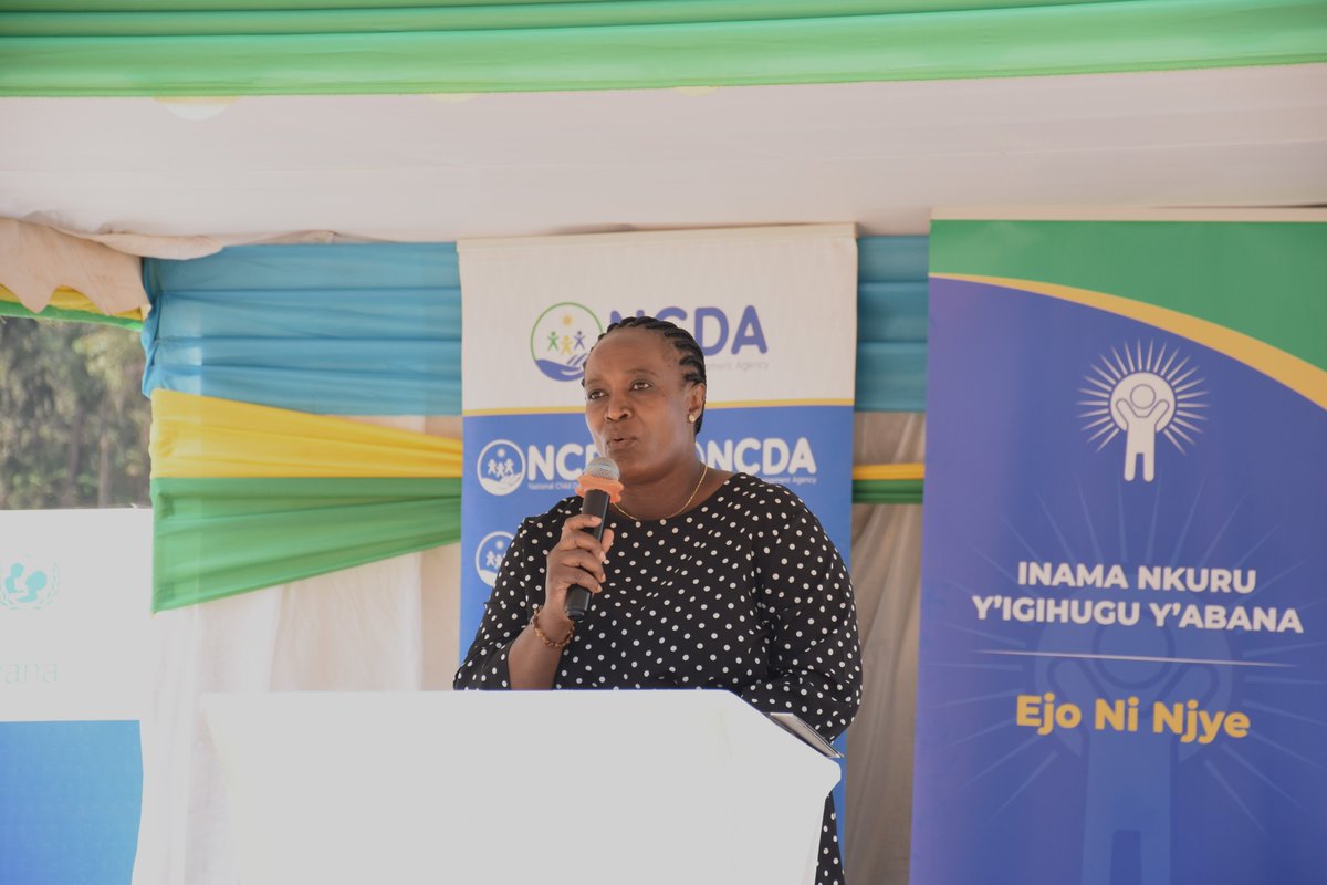 Minisitiri @UwimanaConsole3: Iyi nama ni ikimenyetso kigaragaza ko Leta y’ u Rwanda izirikana ko iterambere ry’u Rwanda rishingiye ku bana nkamwe cyane ko ibarura ry’abaturage riheruka ryagaragaje ko mugize 44.5% by’Abanyarwanda. #ChildSummit
#EjoNinjye