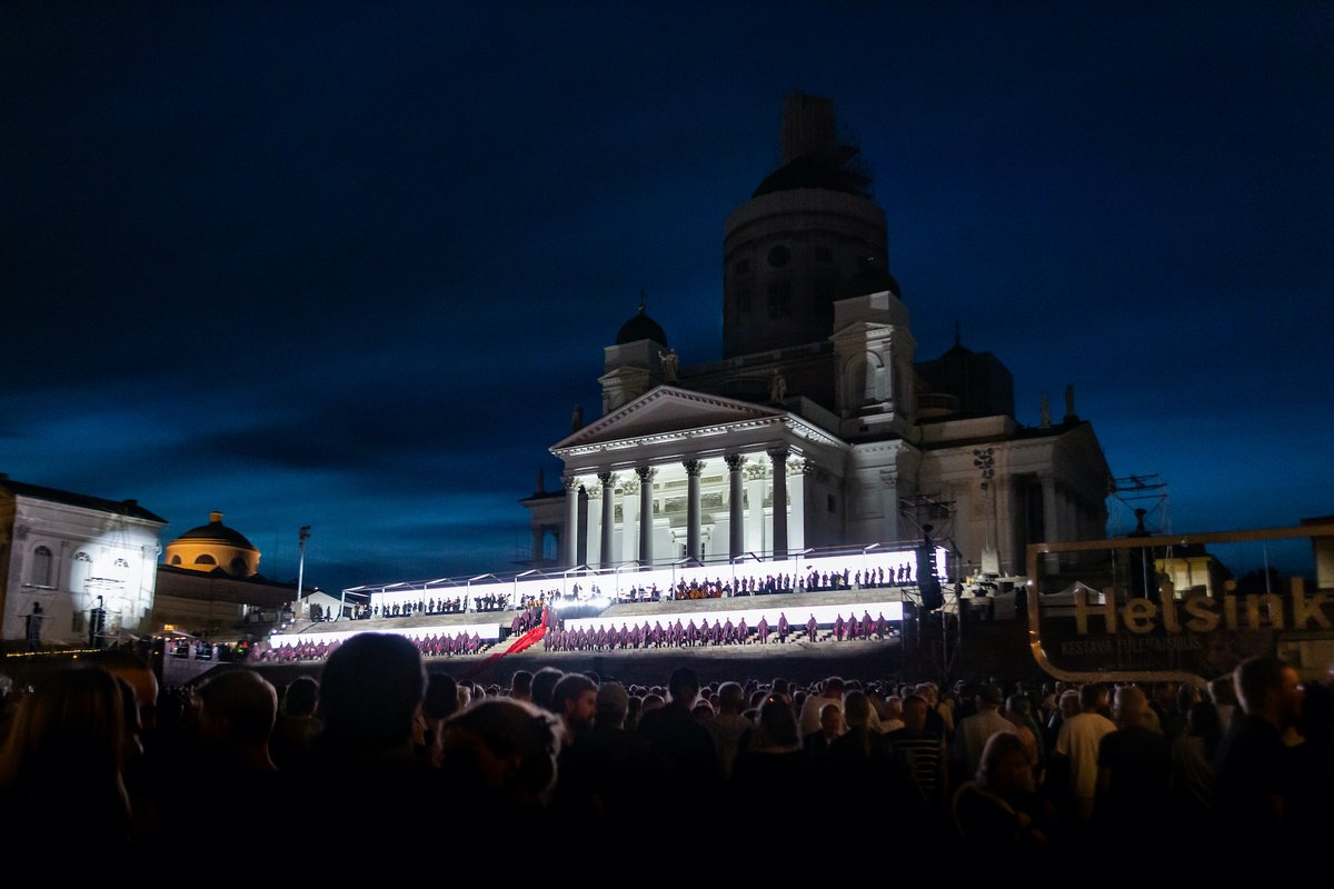 Helsingin juhlaviikot päättyivät eilen ja samalla oma kauteni taiteellisena johtajana. 🙏 Kiitos näistä vuosista &gt;  helsinkifestival.fi/2024/09/02/his… 📷 BASSO / Otso Kähönen