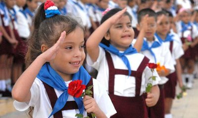 Hoy comienza el curso escolar en la enseñanza general en toda #Cuba. Se ha hecho un gran esfuerzo para asegurarlo materialmente y en su cobertura docente. A pesar del #BloqueoGenocida, ¡estamos #DeRegresoALasAulas!