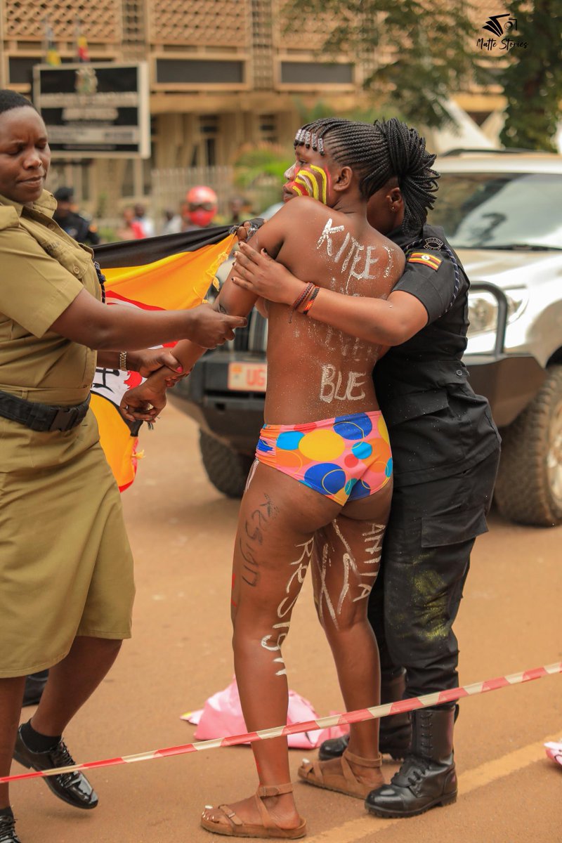 DrMorgans01's tweet image. The nude protests have laid bare the corruption that&apos;s ravaging Uganda, leaving it exposed for all to see. Now, will @GovUganda and @KagutaMuseveni take concrete steps to address the rot, or will they continue to ignore the elephant in the room? @PoliceUg, too, should redirect…