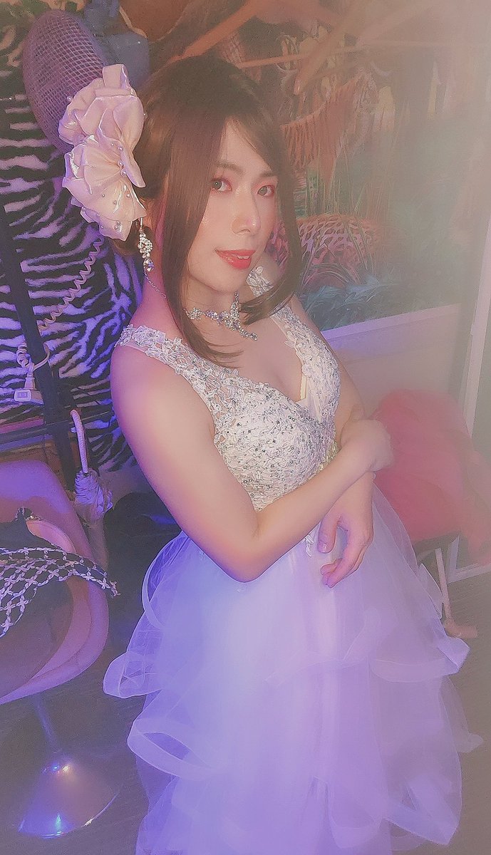 paruparuyuki39k's tweet photo. お嫁さんになって見た🌟👰💐
どうかな❓❓❓😉💕
ゆきちゃん❄約一年振りのウェディングドレス👗着ました~🤭🎵
この間アンケートで答えて貰ったドレス👗だよ〜😊😊😊✨
#DearBride
#SAFARI
💄@tsukky1616 https://t.co/aEpYHKxF6B