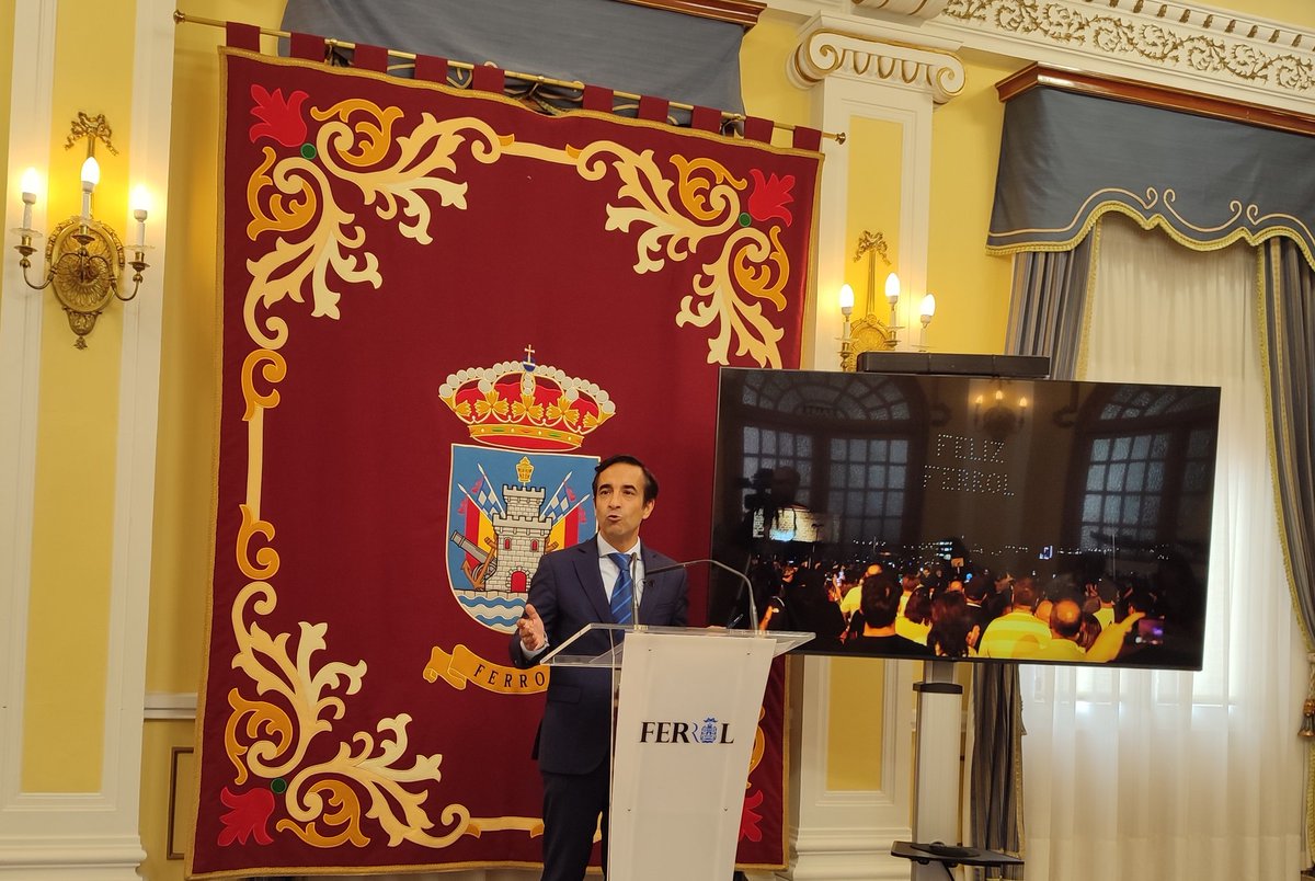 Balance Fiestas de Ferrol: El Concello cifra en 60.000 las personas que acudieron a los espectáculos. Los conciertos más multitudinarios Beret,  Abraham Mateo y París de Noia, cada uno con 6.000 asistentes. 
13.000 personas vieron los fuegos en una ubicación "a seguir mellorando"