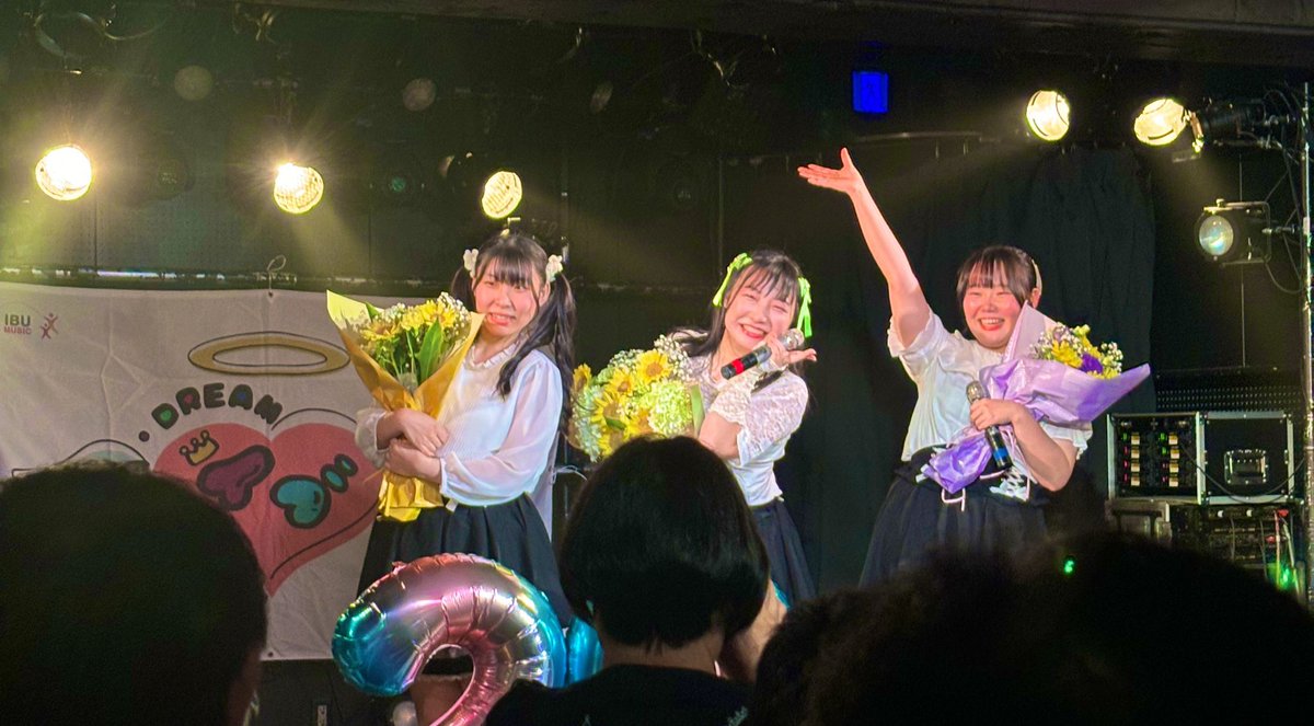 chusaya1222's tweet photo. イブ☆キュア ワンマン行ってきました☺️

ACの曲もカバーしてくれて
なんだかうずうずしてる自分もいたり😏わら

ほにょ、あいりちゃん、はなちゃん
ありがとう☺️💚💜💛
6周年おめでとう🎉🎉 https://t.co/1X1b8P9hHu