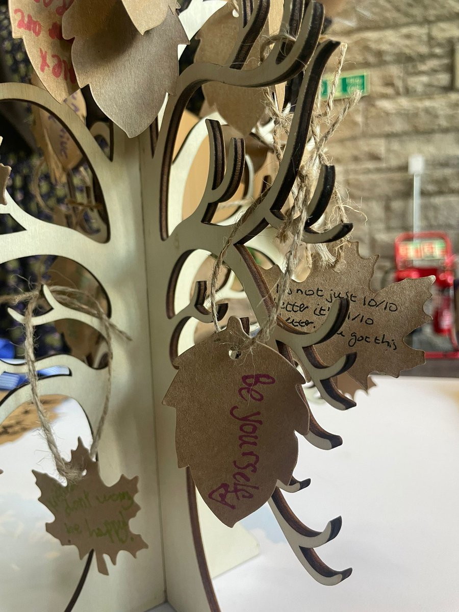 ReadingResilienceNetwork (@rdg_resilience) on Twitter photo We also visited the School Gala Days in which we shared our resources and made our own friendship tree 🌲with students that attended. This was such a positive way to share uplifting and resilient messages for all to share. Check these out below ⬇️ <a href="/StellaWYChan/">Stella Chan</a> <a href="/UniofReading/">Uni of Reading</a> We also visited the School Gala Days in which we shared our resources and made our own friendship tree 🌲with students that attended. This was such a positive way to share uplifting and resilient messages for all to share. Check these out below ⬇️ <a href="/StellaWYChan/">Stella Chan</a> <a href="/UniofReading/">Uni of Reading</a>