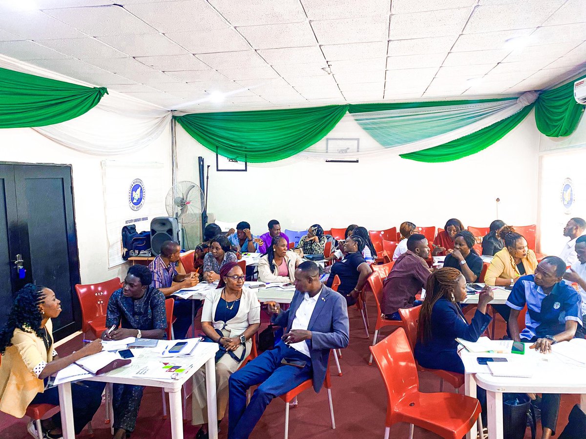 DEANinitiative's tweet photo. Interactive session with each other.

#NextGenBootCamp
#TransformingEducationNG https://t.co/n4izICbT42