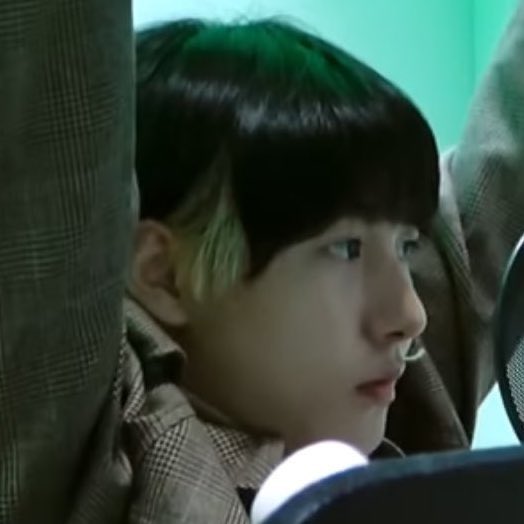 ibeykub's tweet photo. Renjun: *breath*.                             Me: https://t.co/nKuudtdTEt