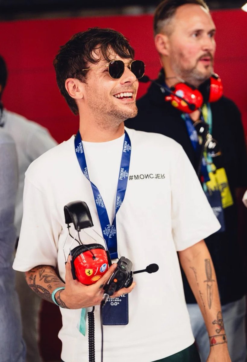 updatedLT's tweet photo. Louis photographed at the Grand Prix! 

📸 Peroni Nastro Azzurro https://t.co/ml8RfbBR2M