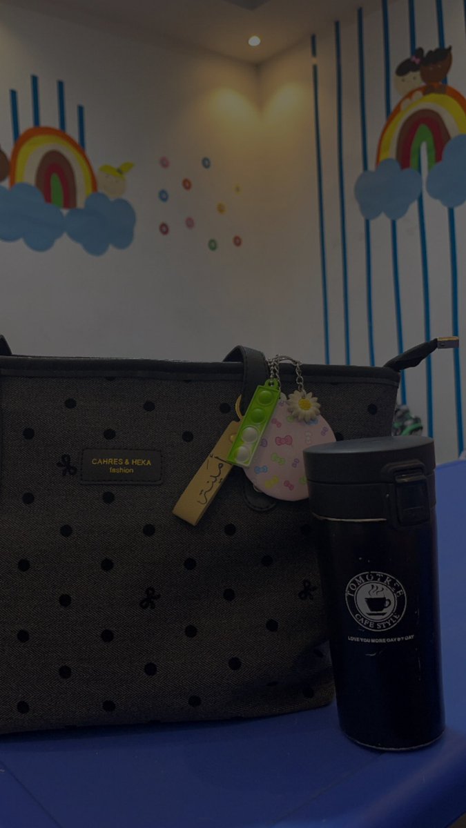 كم موقف ثقه نحتاج لنؤمن بكل الكلمات التي تقال لنا في لحظة اطمئنان .؟