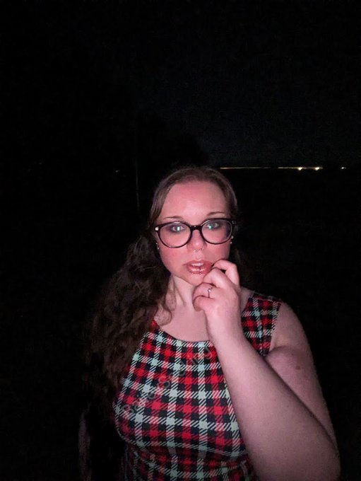 I'm just a sweet country girl. Photoshoot available now on my sub sites. https://t.co/Ag3ZNmGdIc