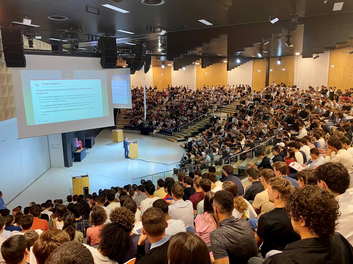 [C'EST LA RENTRÉE]

Bienvenue à nos 1000 nouveaux élèves-ingénieur(e)s de 1ère année  !