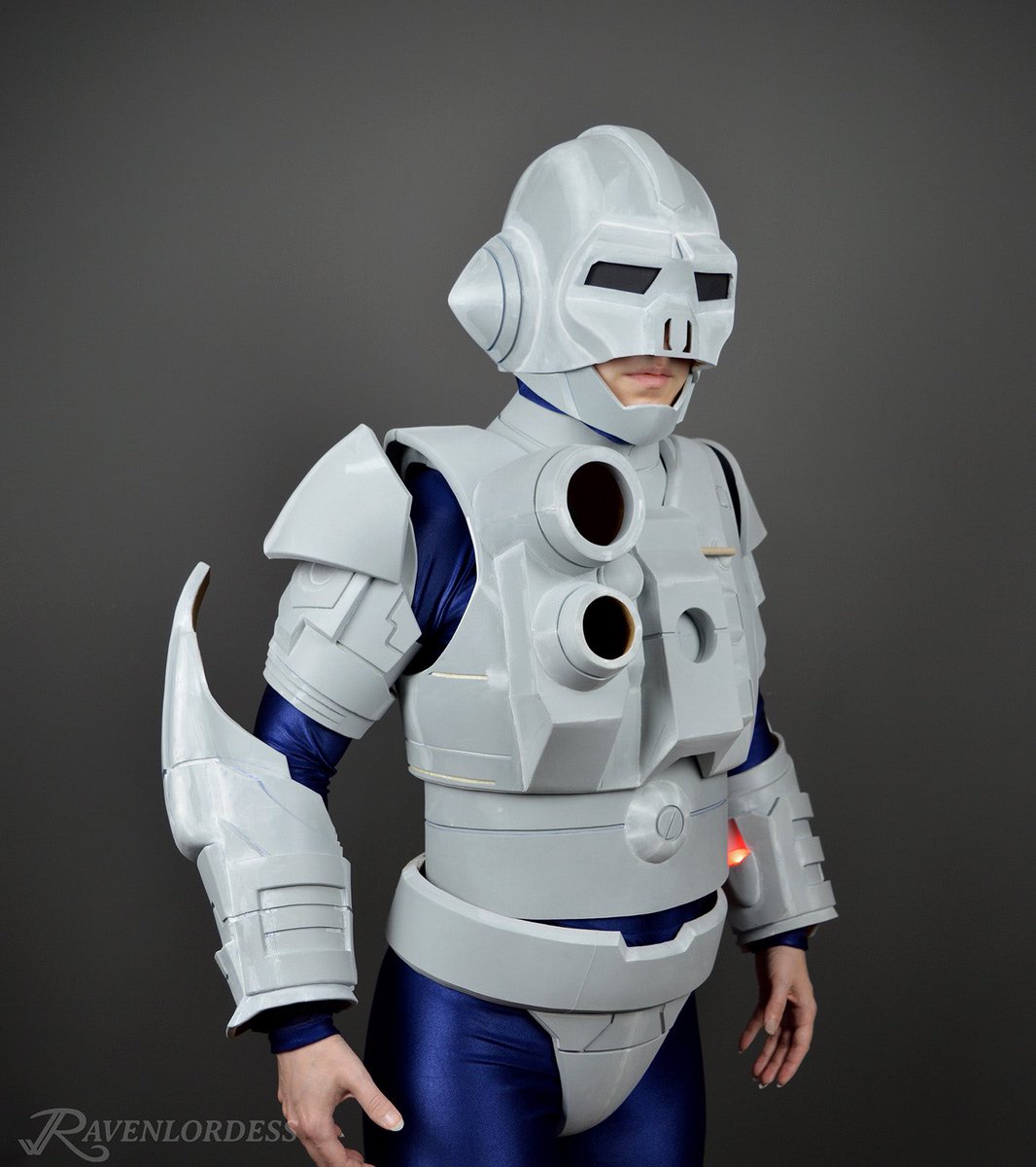 I’m currently choosing new Amiga #cosplay projects for next year’s events. One option would be to finish my 3rd Turrican suit. The photo is from 2022 and shows the current status of the project: roughly half the parts have already been built, although not painted yet.
#retrogames
