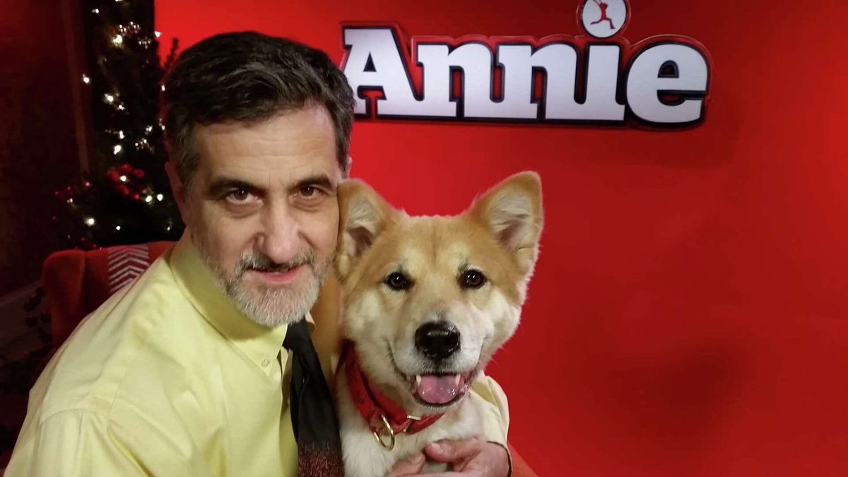 Did you know that 2 productions of Annie share one thing — a dog trainer! 

Bill Berloni, the dog trainer for Sandy in the 2014 movie, was the same trainer who found the original Sandy for the 1977 Broadway show!

#Annie #DogTrainer #Burnley