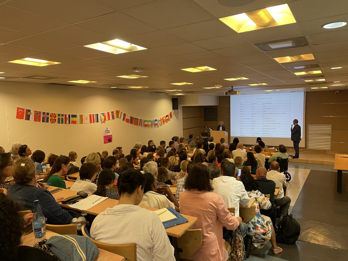 albertdemun's tweet photo. 🌟 Vendredi 30 août : Journée de pré-rentrée pleine d'enthousiasme !
Un grand merci à Monsieur Eric Lahargoue de l'Université d'Evry Val d'Essonne pour sa conférence passionnante sur l'intelligence artificielle. 🤖

@UnivEvry @EnsCathoParis #rentree2024 https://t.co/CqMkSPGz9P