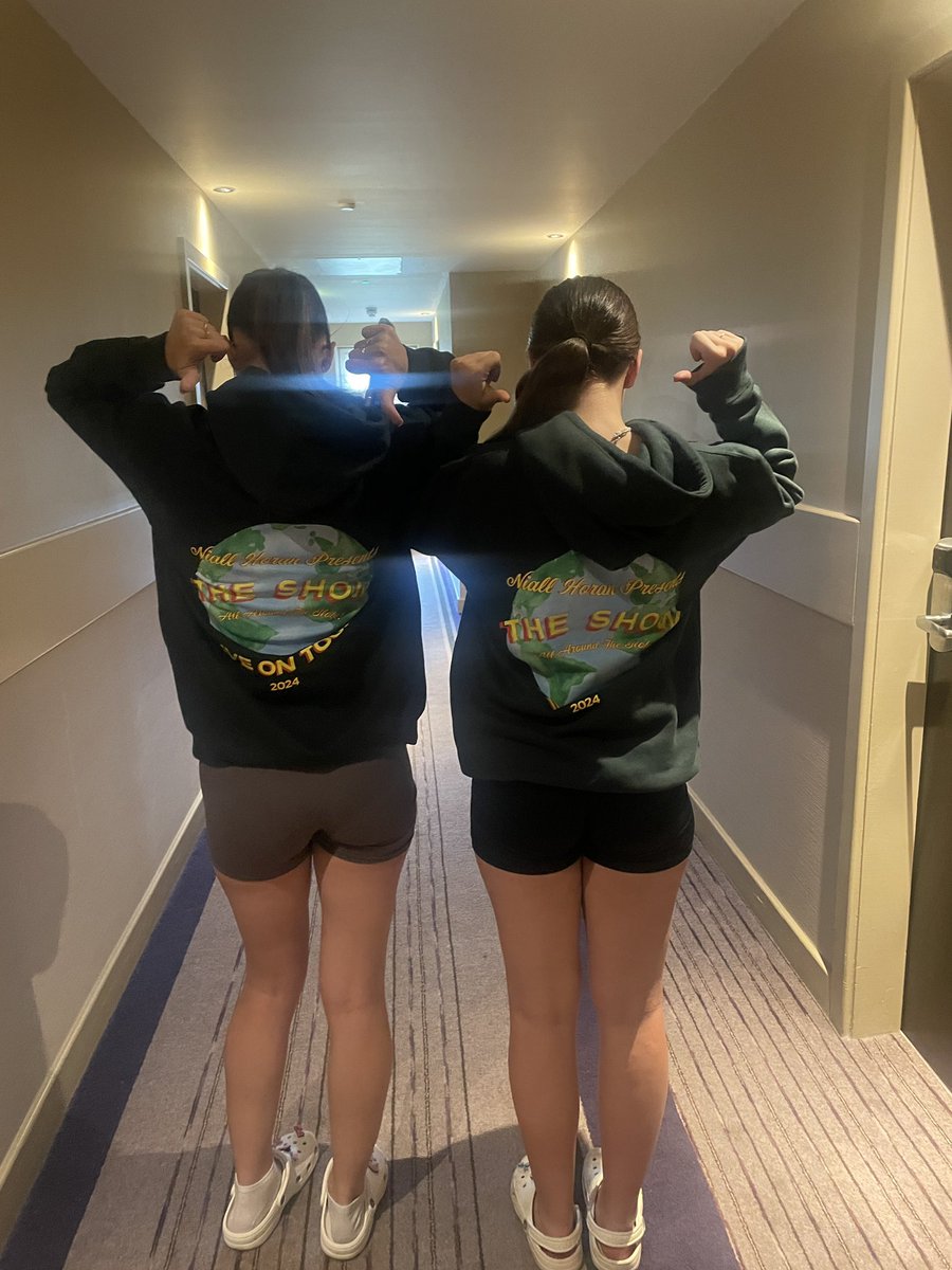 Be careful if you bought <a href="/NiallOfficial/">Niall Horan</a> merch at <a href="/PandJLive/">P&J Live</a> Aberdeen the other night, it’s the only time in weeks my daughter has used her card to buy a much saved for hoodie and her card has been cloned. 😥