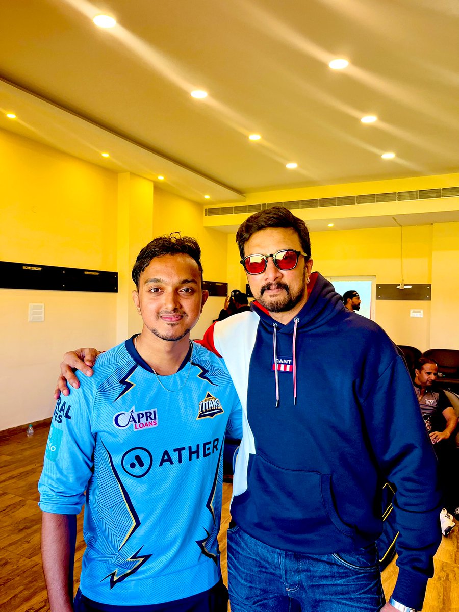 mahiikp28's tweet photo. Many more happy returns of the day Anna. Wishing you great health and happiness, and wishing you the best for all of your next projects. We love you. ♥️🎉🥂

#kiccha #HappyBirthdayKicchaSudeep https://t.co/6gUp4RZckq