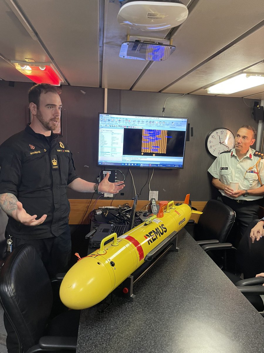 AmyBakerCAN's tweet image. Canadian Embassy in Norway staff and families had the privilege of a visit aboard @HMCSGlaceBay on Saturday. We so appreciated the tour and thank you for your service to Canada and NATO on Operation REASSURANCE.