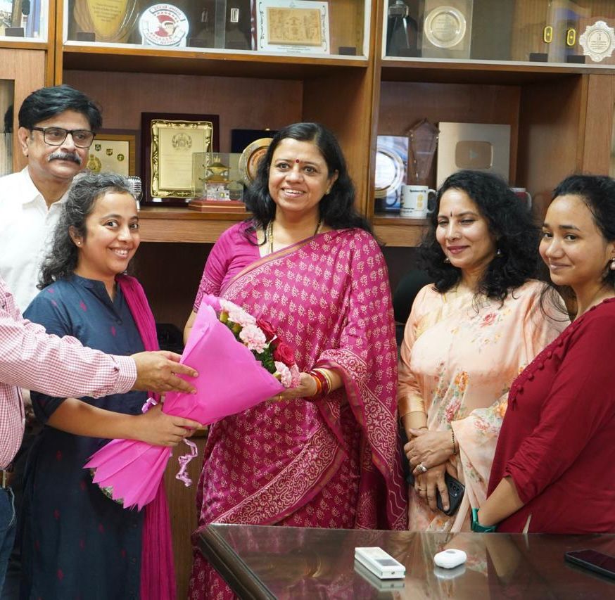 PIBJaipur's tweet photo. 1991 Batch Indian Information Service Officer @pragyapgaur assumes charge as the Director General of the News Services Division of Akashvani at New Delhi. Hailing from Jaipur, she has served in various positions at DD &amp; PIB Jaipur. Prior to this, she served as DG PIB, New Delhi. https://t.co/yrbzkjHycP