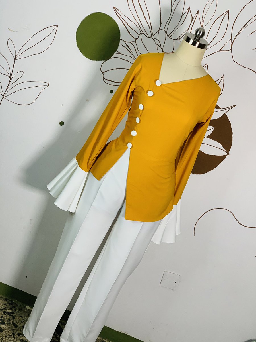 Something lit for my corporate girlies 
This combo is fire and the colors 😍🥰🤩