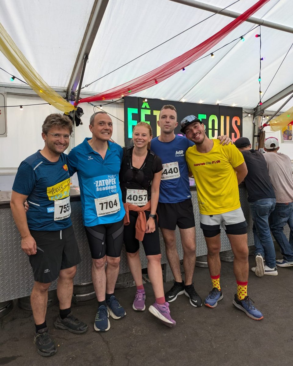 Vendredi soir, c'était le traditionnel Jogging Des Fous dans le cadre de la 50ᵉ édition de la Fête des Fous ! 🔴🟡
J'ai donc enfilé mes baskets pour l'occasion avec l'équipe ! 👟