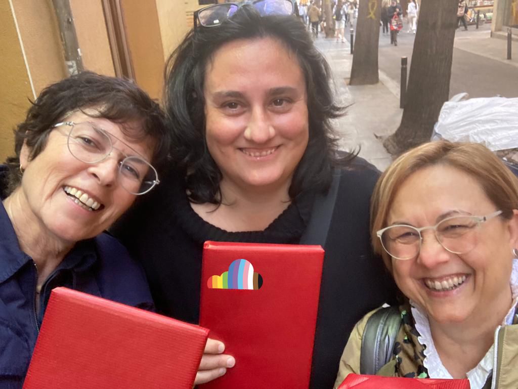 Ja m’entens (@jamentenscr) on Twitter photo 🏳️⚧️🏳️🌈 La setmana que ve comença el nou curs escolar. Ara l'activista i docent <a href="/KatyPallas1/">Katy Pallas 🏳️🌈🎗</a>, la comunicadora <a href="/mgiraltca/">maria giralt</a> i la il·lustradora @LaiaVentayol han creat 'La Diferència' un projecte per portar la diversitat sexoafectiva a les aules ccma.cat/3cat/la-divers… 🏳️⚧️🏳️🌈 La setmana que ve comença el nou curs escolar. Ara l'activista i docent <a href="/KatyPallas1/">Katy Pallas 🏳️🌈🎗</a>, la comunicadora <a href="/mgiraltca/">maria giralt</a> i la il·lustradora @LaiaVentayol han creat 'La Diferència' un projecte per portar la diversitat sexoafectiva a les aules ccma.cat/3cat/la-divers…
