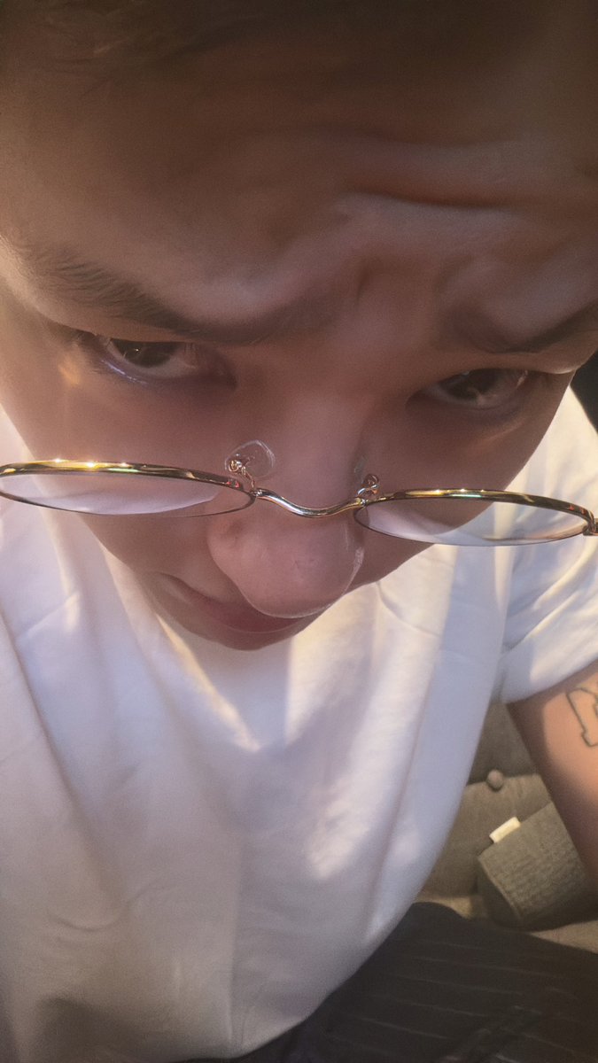 이건 너 누구냐?