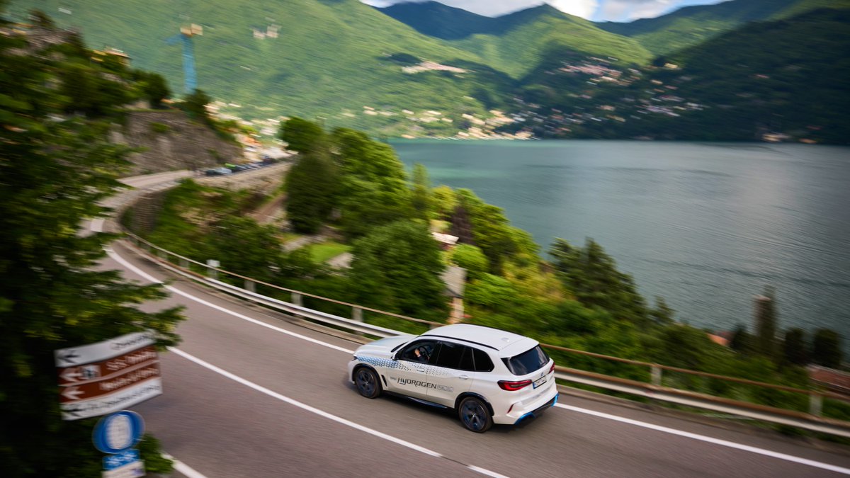 BMW Group tweet media