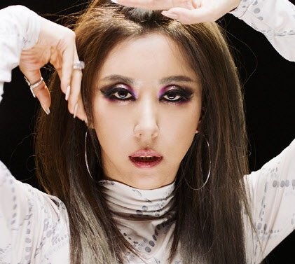 elsserafim's tweet image. Kim Wan Sun, the singer of the 1990 song "Pierrot Laughing at Us" which was sampled in LE SSERAFIM's song "Pierrot", posted LE SSERAFIM in her Instagram feed! 📸❤️

Kim Wan Sun: Congratulations on your new song~!! And thank you so much for using my song. I’ll be cheering you…