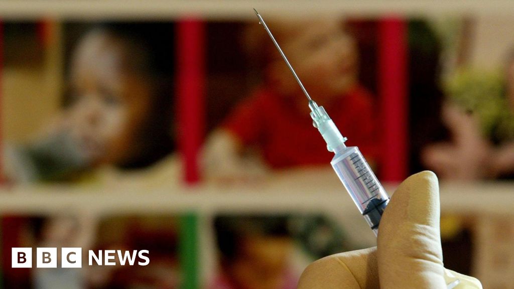 PercyFilth_'s tweet photo. Parents warned of measles surge as schools return https://t.co/6QXBHPekJh https://t.co/tGneErf1PT