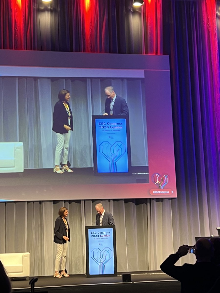 LLEW RODERICK (@roderick_cardio) on Twitter photo William Harvey lecture - congratulations - highly informative lecture #fibrosis at the centre of #arrhythmic disease. And #scd #ESCBasicScience #ESCCongress2024 <a href="/liberale_luca/">Luca Liberale</a> <a href="/C_Balbi90/">Carolina Balbi</a> <a href="/CarolRemme/">Carol Ann Remme</a> William Harvey lecture - congratulations - highly informative lecture #fibrosis at the centre of #arrhythmic disease. And #scd #ESCBasicScience #ESCCongress2024 <a href="/liberale_luca/">Luca Liberale</a> <a href="/C_Balbi90/">Carolina Balbi</a> <a href="/CarolRemme/">Carol Ann Remme</a>