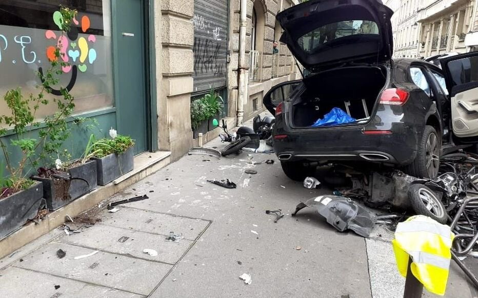 Sht_dono's tweet photo. Ton fils aussi a été libéré suite à sa garde à vue… on n’a jamais rien entendu à ce sujet de ta part. Ni d’exigence d’exécution. 

Charité bien ordonnée commence par soi-même. https://t.co/6dQznbMnSw