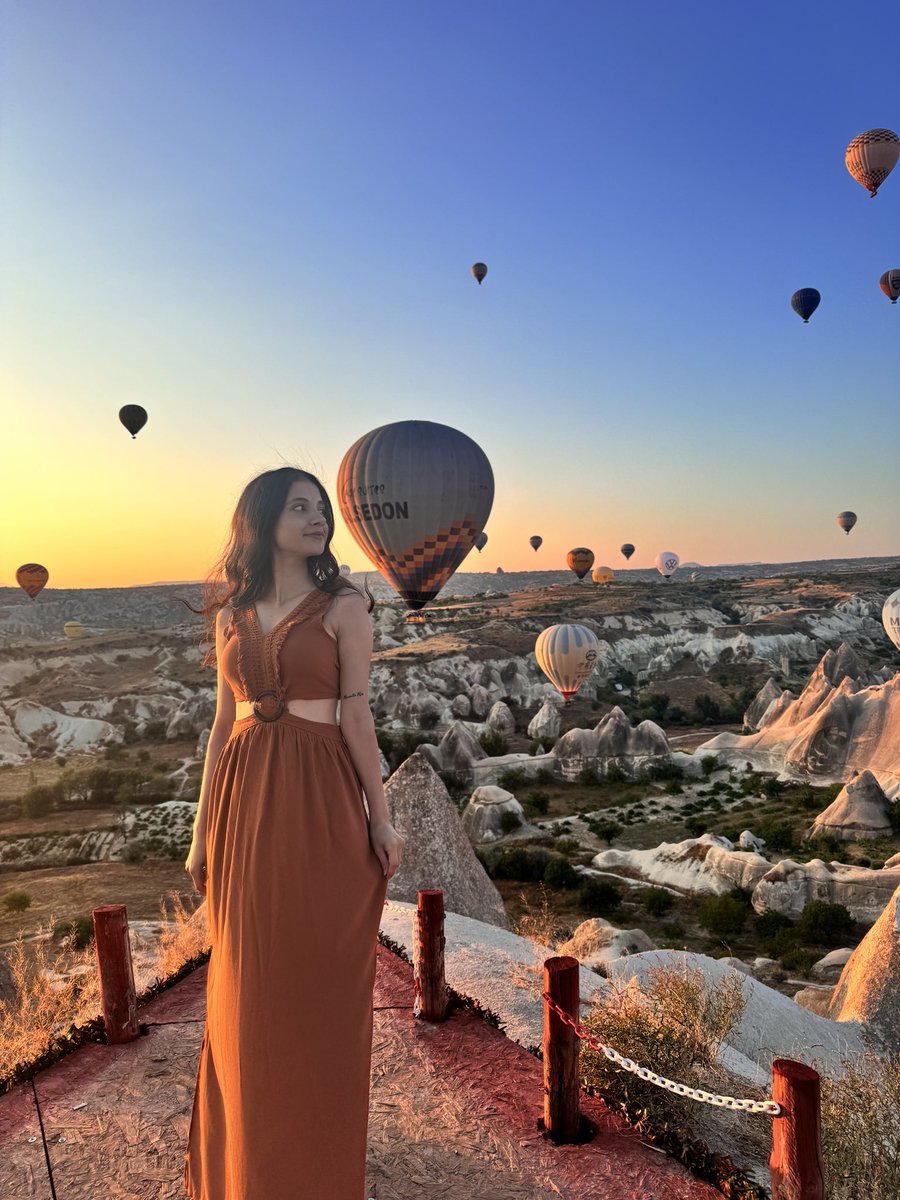 Sibelo_'s tweet photo. Masalım gerçek oldu başrol yüreğim ve balonlar 🫶🏻🎈 https://t.co/9xXwayGyrR