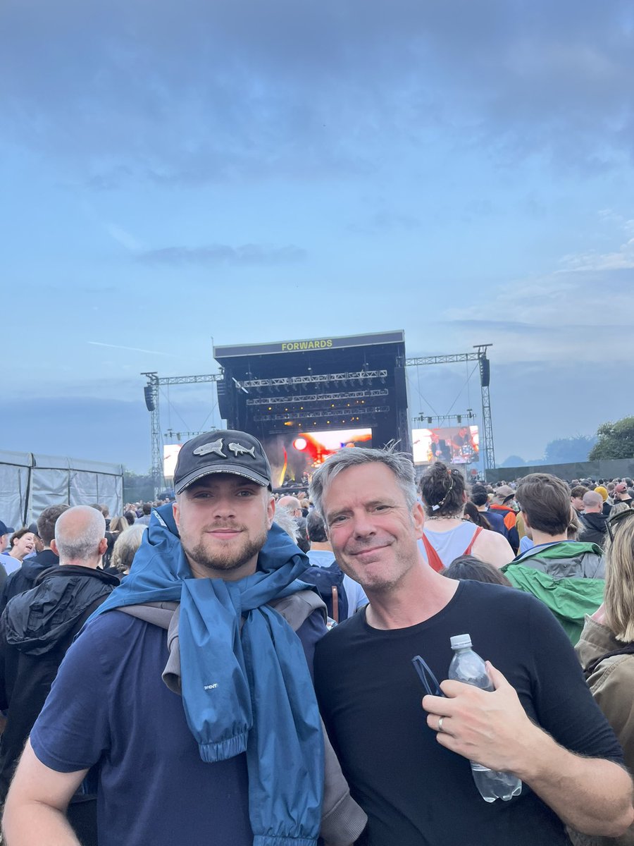 Dee0871's tweet image. There are few things more special than your only kid sharing some of your music taste and enjoying your first ( as an adult) festival together.. #lcdsoundsystem #Underworld #forwardfestival