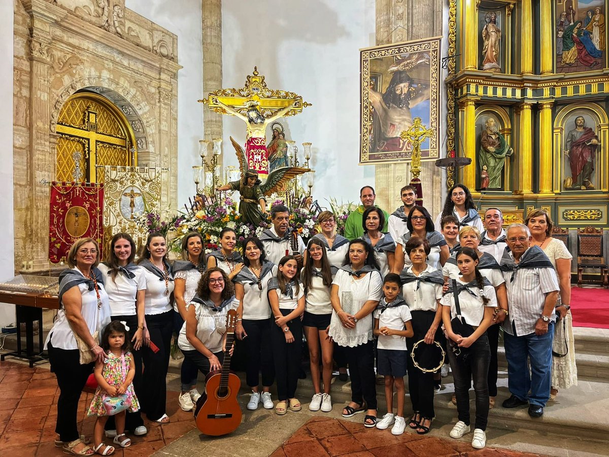 CyDMagaceda's tweet photo. Como cada año, los @CyDMagaceda hemos participado en una de las novenas al Santísimo Cristo de la Viga, patrón de Villamayor.

¡Viva el Santísimo Cristo de la Viga! 💚

#NovenaCristo #Cristo2024 #CyDVirgenMagaceda #FolkloreManchego https://t.co/fymoHvSmav