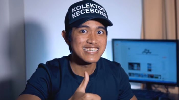 AirinDatangLagi's tweet photo. Berita Anak “HILANG”
Jika ada yg melihatnya silahkan Hubungi KPK..!! https://t.co/t9anUhdcha