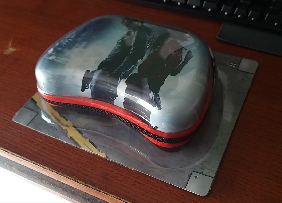 KojiroGenji's tweet photo. Nueva caja para mi mando #PulseRed de #XboxSeriesX. Buscanso por internet encontré esta maravilla de @frtecgaming. https://t.co/nLxbrxFXCo