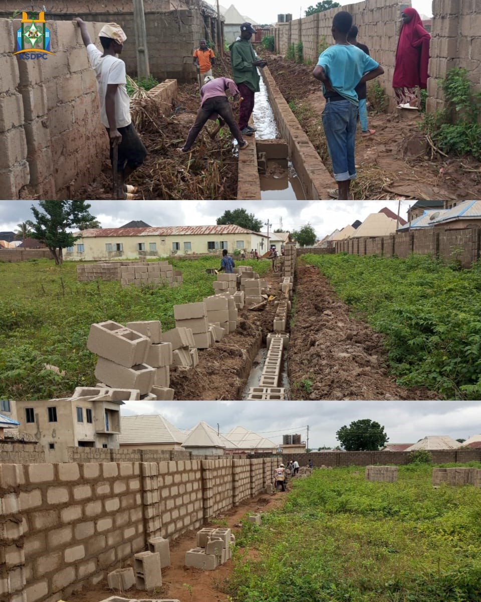 KSDPCLtd's tweet image. #OngoingWork Relocation of a fence at Mozambique Close to allow for redevelopment of the drainage system as part of the overall ongoing infrastructure upgrade at the Malali Urban Renewal Site. #buildingsustainablehabitats

Signed
Saminu Gwadah
Ag Head, Public Relations
02/09/24