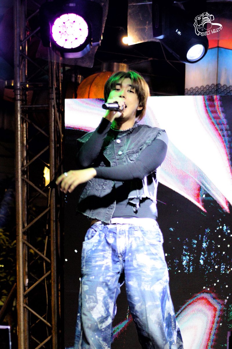 pearly_snaps's tweet photo. Press Hit Play
‘LAMPARA’ Mall Tour
[08.31.2024]
📍Festive Walk Iloilo

~DO NOT CROP/ REUPLOAD 🫶

@yuukigito_
#PHP_YUUKI
#PHPLamparaMallTour
#FanfestWithPHP #IKO2024
#Press_Hit_Play @PressHitPlay https://t.co/QicnTEVOwD