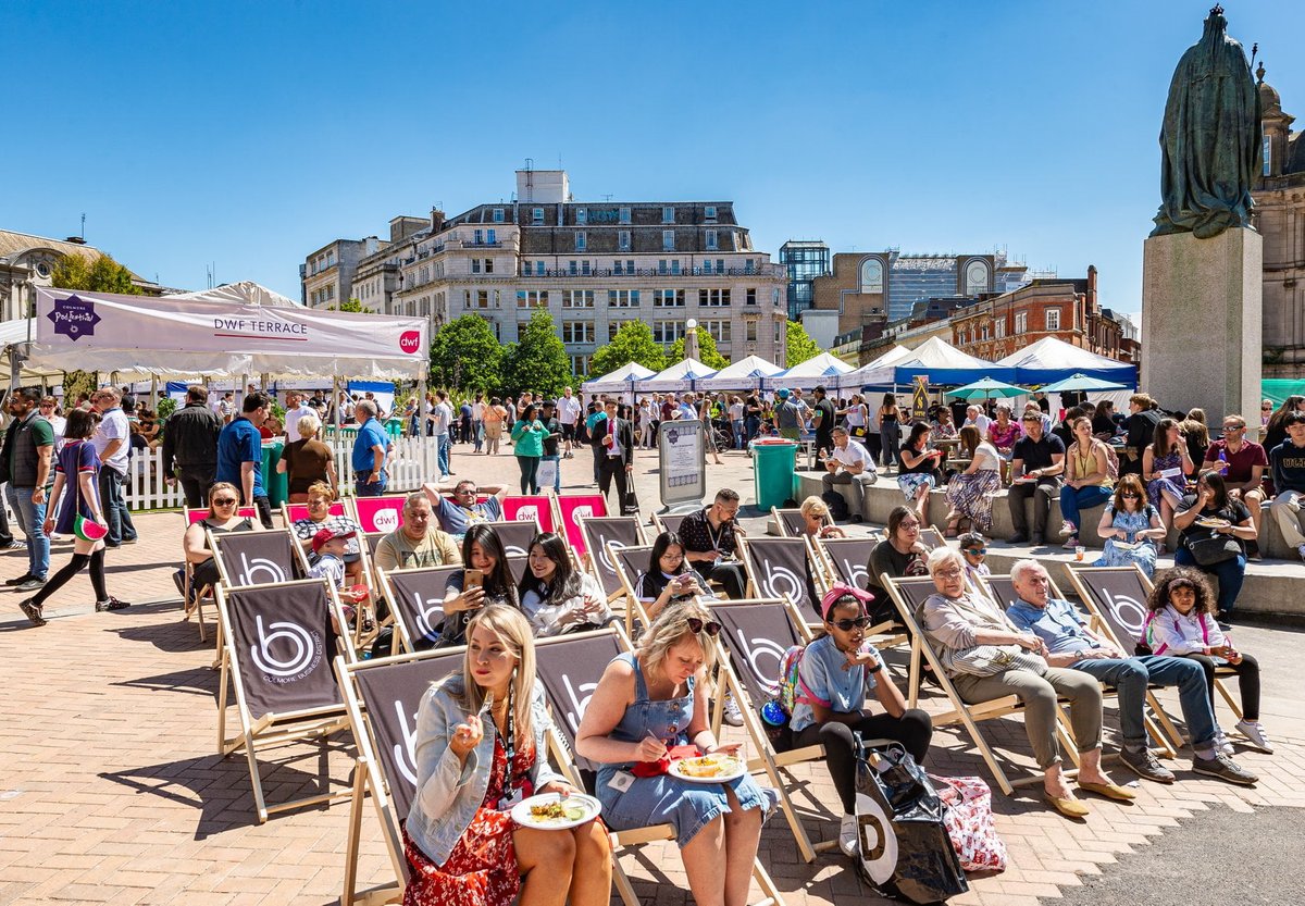 BhamColmore's tweet photo. Our bi-monthly Network &amp; Drink event is BACK for a Summer Special taking place at this year's #ColmoreFoodFestival! 🎊

Join us for a fun afternoon of networking &amp; the best food and drink in the city on Fri 13 Sept. 🥂😋

Secure your tickets 👉 https://t.co/FK7D2SzIRU. https://t.co/R8K4VlGXKy