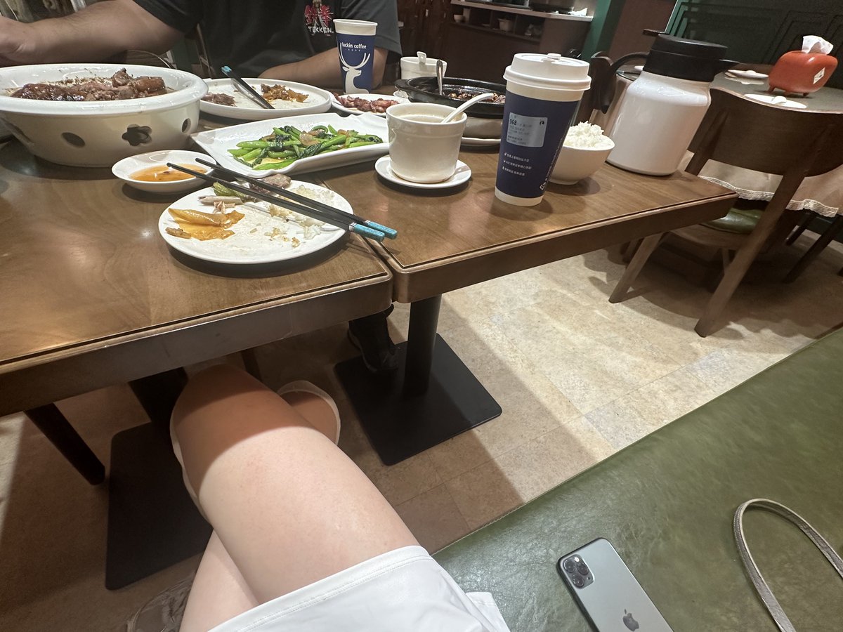 见完了，吃饱了。 https://t.co/YBVDGV8BXa