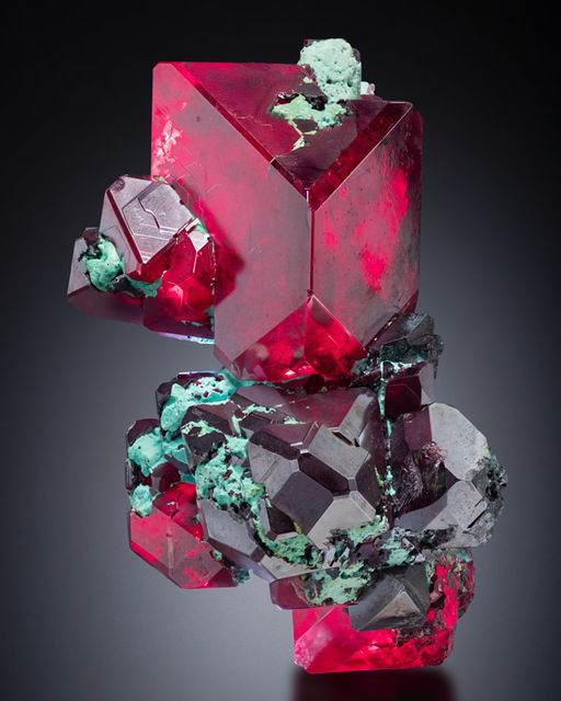 Claudia_Zahn's tweet image. Fantastic #Cuprite and #chrysocolla from the find 1991 From Dikuluwé mine, Katanga province, DR #Congo 5.5 cm
Photo Copyright ©️ J. Scovil
By #GeologyWonders
#Geology #GeologyPage #Nature #Minerals #Crystals #Gems #Nature #NatureLovers #NaturePhotography #Photographer #RockPorn