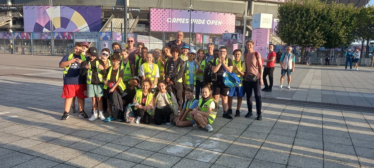 Ma classe aux Jeux As <a href="/ReimsUsep/">USEP REIMS</a> Ruisselet au Stade de France Para Athlétisme
Merci <a href="/AcReims/">Académie de Reims</a> <a href="/usepnationale/">USEP nationale</a> <a href="/usepmarne/">usep marne</a> <a href="/ArnaudRobinet/">Arnaud Robinet</a> <a href="/BlanchardRaphaL/">Raphaël Blanchard</a> <a href="/VilledeReims/">Ville de Reims</a> <a href="/laligue51/">Ligue de l'Enseignement Marne</a> <a href="/DptMarne/">Département Marne</a> <a href="/EpsMarne/">équipe EPS Marne</a>