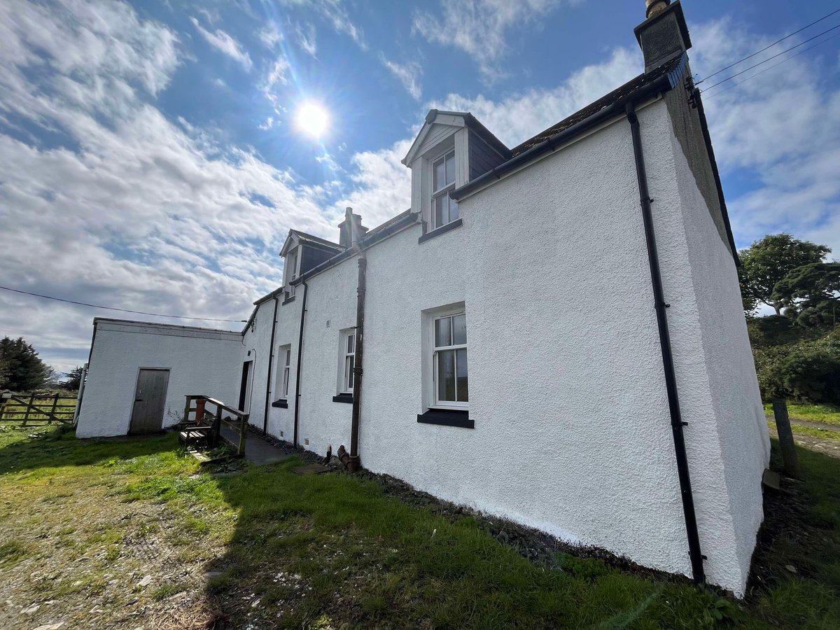 SMALL HOLDING OPPORTUNITY 
 
The Isle of Gigha Heritage Trust are offering a rare opportunity to lease a small holding which includes a 3-bedroom farmhouse, outbuildings and approximately 27 acres of agricultural land. 
 
To find out more, head to: gigha.org.uk/Achavinish-Sma…