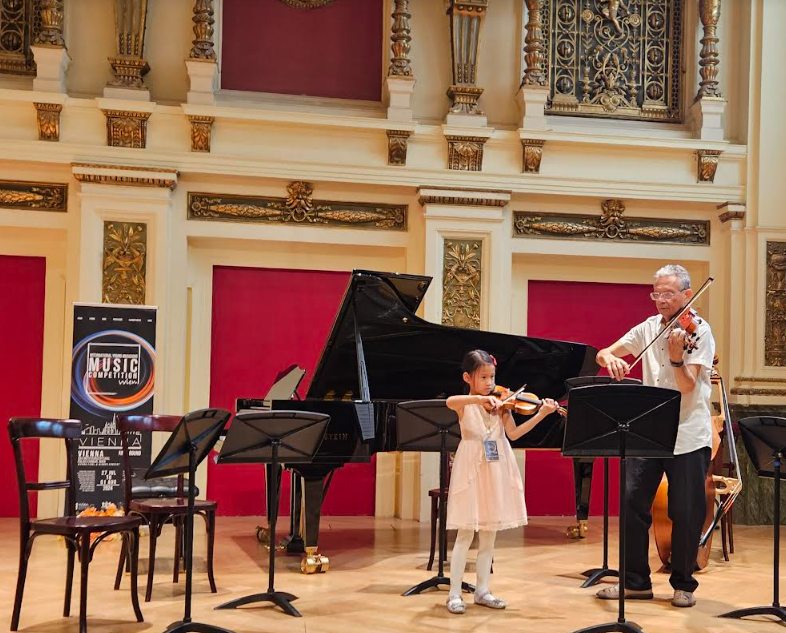 FISHKISPrimary's tweet photo. Sophia got the third prize at the International Young Musician Music Competition Wien in Vienna during the summer holiday! #ProudToBeFIS https://t.co/xWOTanSk5N