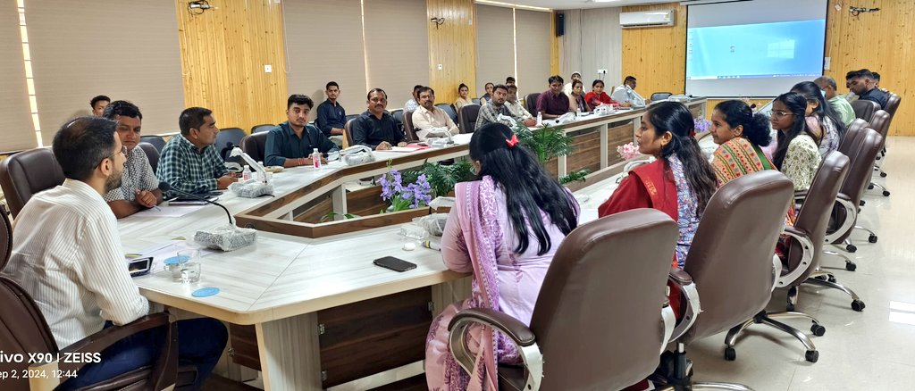 DDOBOTAD's tweet photo. આજરોજ @GlpcLivelihood સ્ટાફ સહ PRIC - CBO સંકલન અંતર્ગત કુ દુંબશ્રી NRO કેરળ દ્વારા સ્કોપીંગ સ્ટડી અંતર્ગત લાયન ડીપાર્ટમેન્ટ મિટિંગ કરવામાં આવી. #NewSunriseGuj
#LetsSupport @CMOGuj @GujPRHDept @DAY_NRLM @BhanubenMLA @monakhandhar @crdgujarat1 @IasChandra https://t.co/PLZQpqOWNu