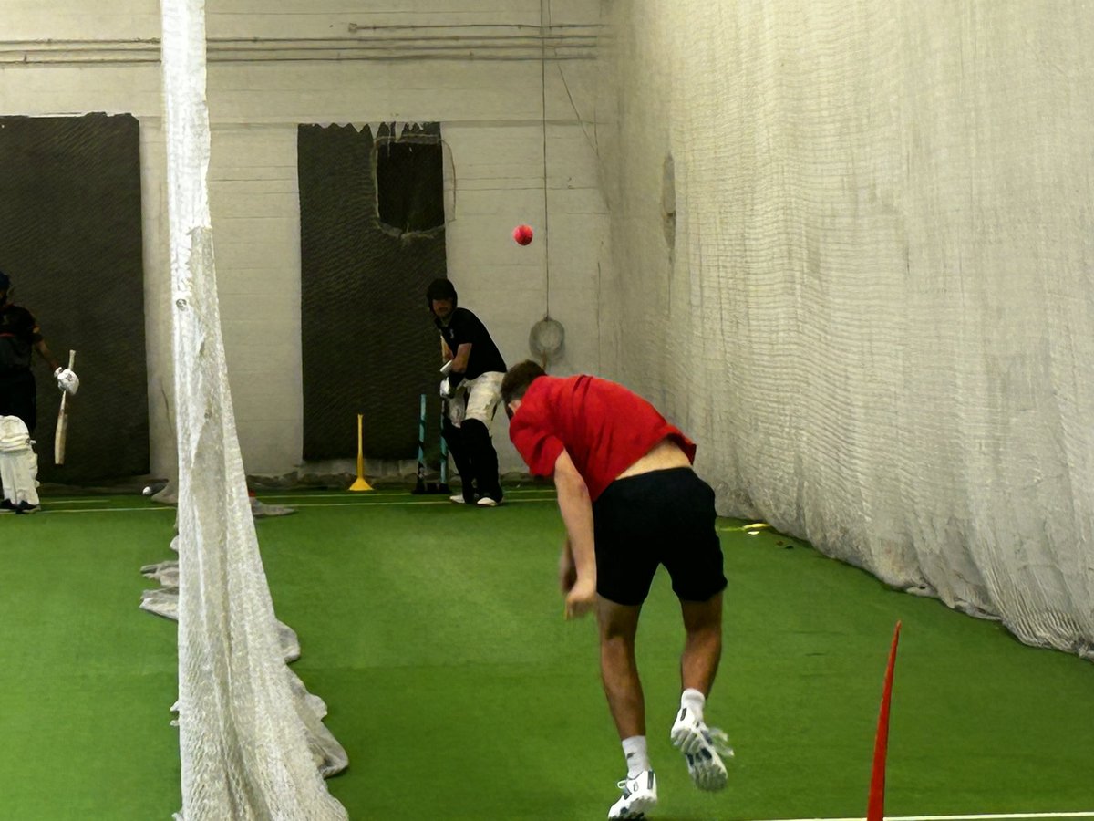 shanejurgo's tweet photo. Bowling workshop number 2 for the @hibiscuscricket 
Focus moved to match simulation, field placements, execution of specific deliveries, angles, different modes of dismissal.
Had a great time again!
#bowling #collaboration
#learning #bouncers
#slowerball #fieldplacement
#teamwork https://t.co/vIoX9AQBjo