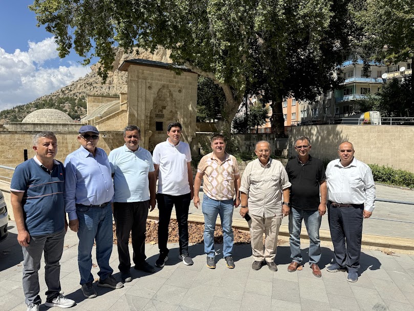 #karamanmüzesi #ermenekmüzesi #sbide
Sayın Valimiz <a href="/sariibrahim_h/">H. Engin Sarıibrahim</a> Kaymakamımız Sayın #FatihErdoğan Sayın #SonayGürgen ve diğer hazirun ile birlikte Kazı Alanlarımızda ve Ermenek Müzemizde incelemelerde bulunmuşlardır.
<a href="/TCKulturTurizm/">T.C. Kültür ve Turizm Bakanlığı</a>
<a href="/KaramanValiligi/">Karaman Valiliği</a>
<a href="/ermenek_Kaymkml/">Ermenek Kaymakamlığı</a>
@kazardb